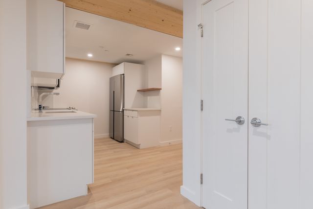 11-13 E  Lenox St #704L, Boston, MA 02118