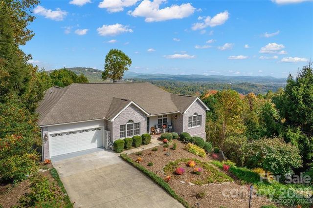 301 Governors Dr, Hendersonville, NC 28791