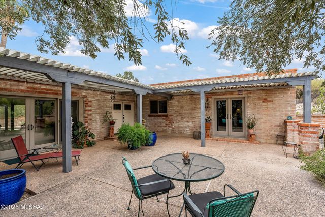 5920 N  Campbell Ave, Tucson, AZ 85718