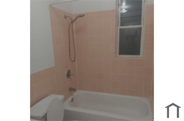 207 Bayview Ave, Jersey City, NJ 07305