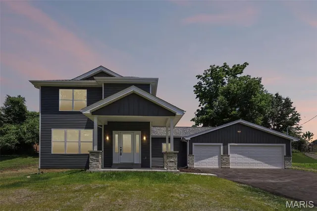 156 Reading Ave, Maryland Heights, MO 63043