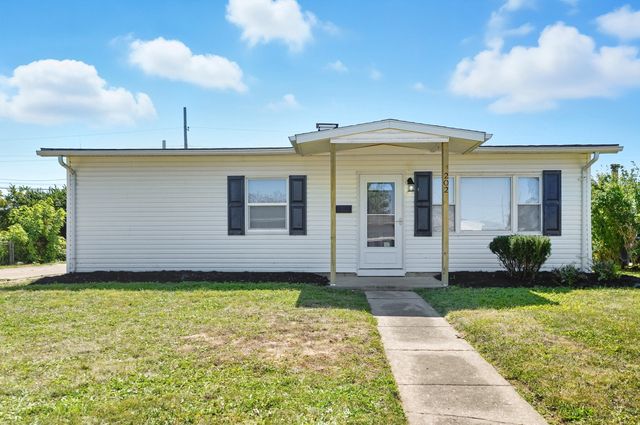 202 Fenwick Dr, New Carlisle, OH 45344