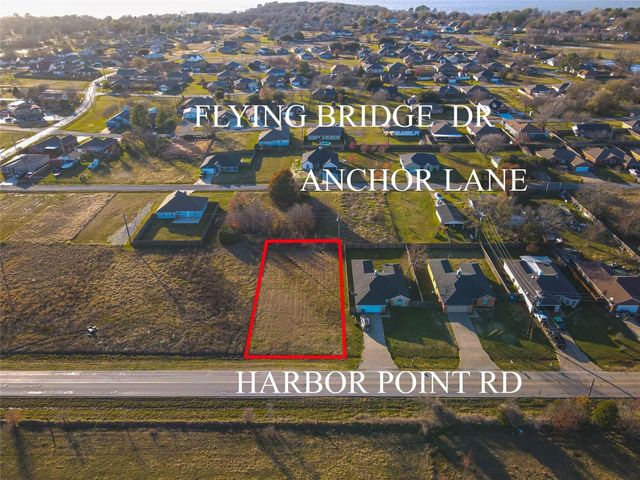 905 Harbor Point Rd, Mabank, TX 75156