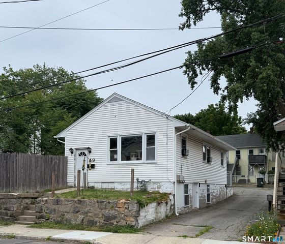 49 Chappell Street, New London, CT 06320