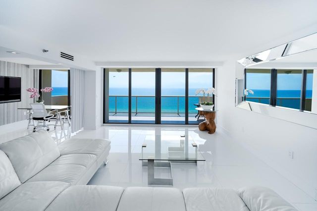 5757 Collins Avenue #1805, Miami Beach, FL 33140