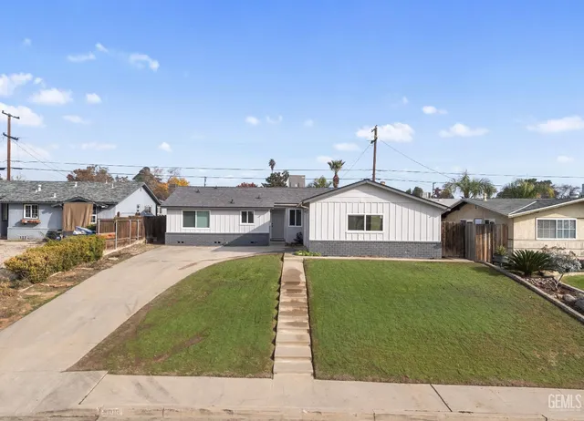 3013 Arnold St, Bakersfield, CA 93305