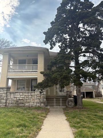5446 Harrison St #2F, Kansas City, MO 64110