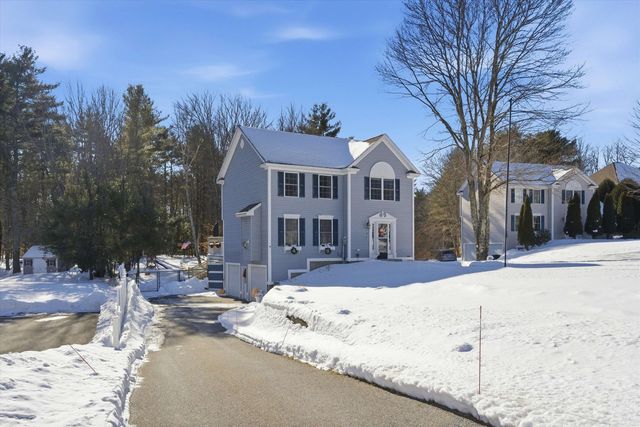 7 Boulder Court, Raymond, NH 03077