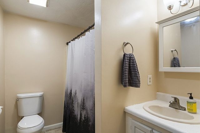 46 Pawtucket Blvd #37, Tyngsboro, MA 01879