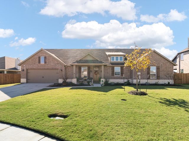 208 Beechcraft Ct, Caddo Mills, TX 75135