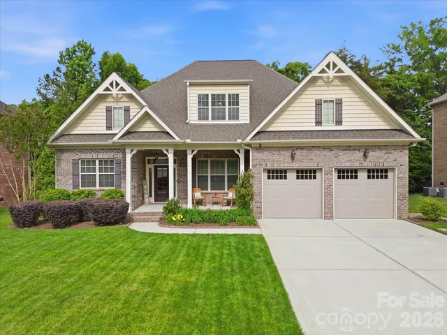 4005 Stonehill Ln, Matthews, NC 28104