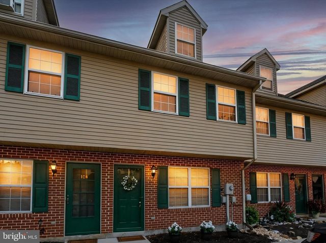 106 Orchard Ln #4, Hanover, PA 17331