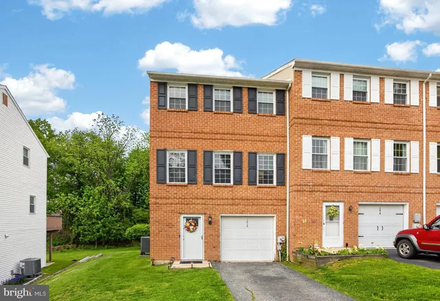 1616 S  Coventry Ln, West Chester, PA 19382