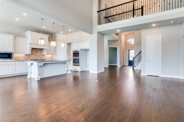 10813 Sycamore Falls Dr, Argyle, TX 76226