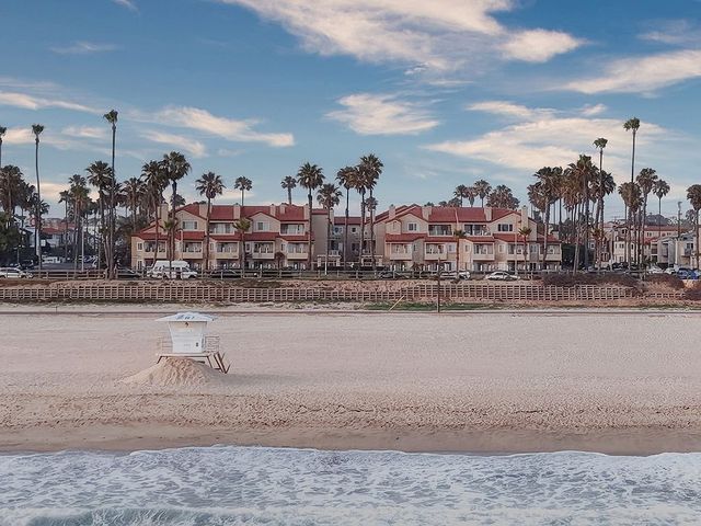 2000 Pacific Coast Hwy #203, Huntington Beach, CA 92648
