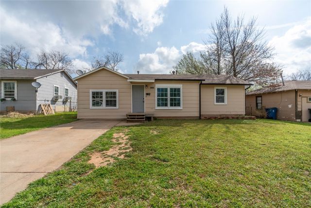 3804 Woodside Dr, Midwest City, OK 73110