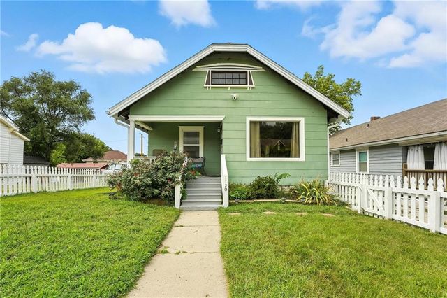1120 Oakley Ave, Kansas City, MO 64127