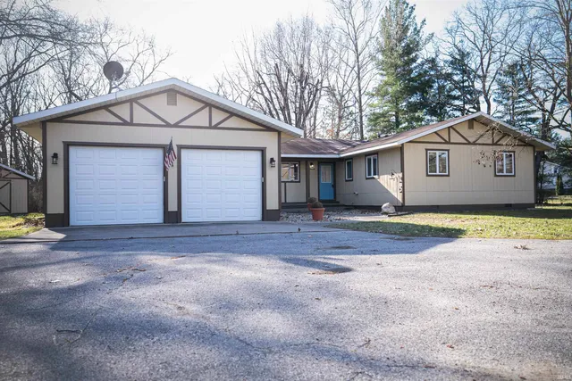 5020 S  Woodland Dr, North Judson, IN 46366