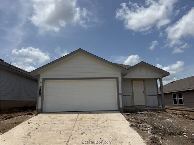 1253 Hickory Grove St, Brenham, TX 77833