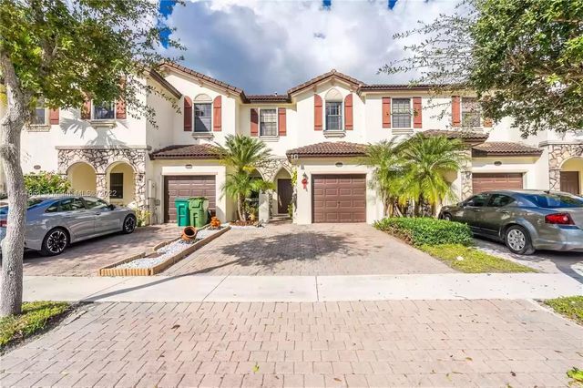 3709 NE 4th St, Homestead, FL 33033