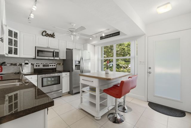 3002 Portofino Isle #D1, Coconut Creek, FL 33066
