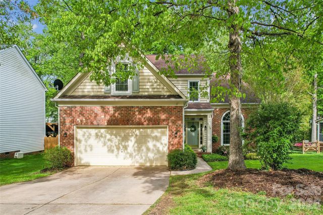 5719 Swanston Dr, Charlotte, NC 28269