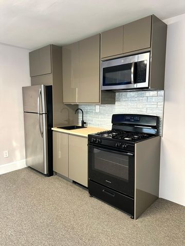 82 Mission St #2, Montclair, NJ 07042