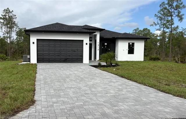 1313 Sheldon AVE, Lehigh Acres, FL 33972