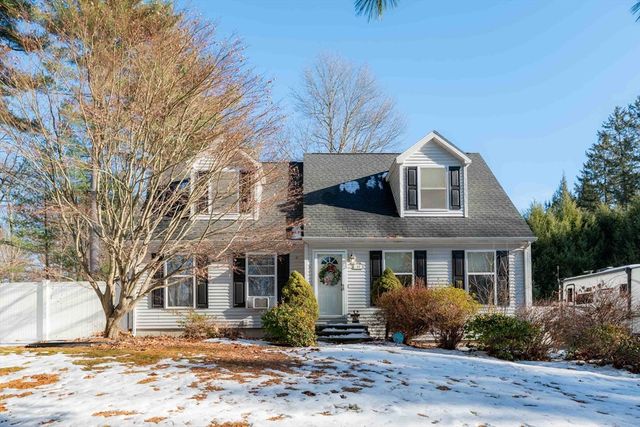 41 Morgan St, Granby, MA 01033