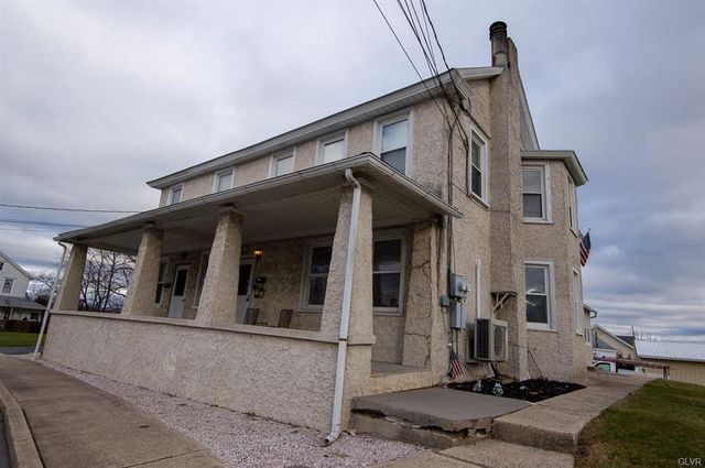 1109 Catasauqua Rd, Whitehall, PA 18052