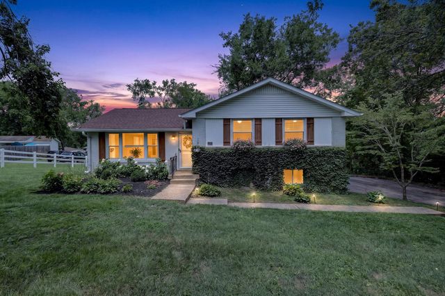 302 Dorr Dr, Goodlettsville, TN 37072