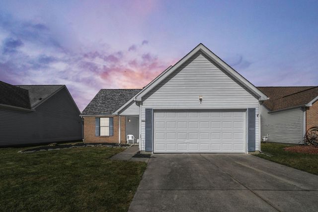1049 Sunrise Dr, Newark, OH 43055