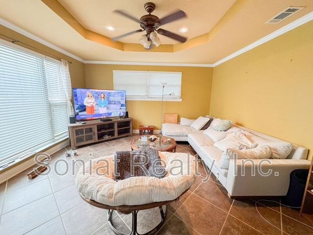 4019 Hamburg St, New Orleans, LA 70122