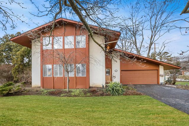 1800 Willow Forge Dr, Upper Arlington, OH 43220