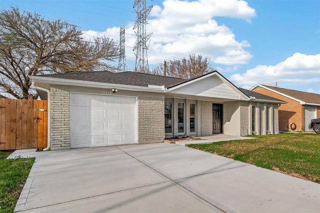 11118 Stroud Dr, Houston, TX 77072
