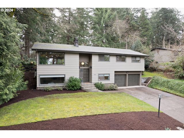 1900 W  29th Ave, Eugene, OR 97405