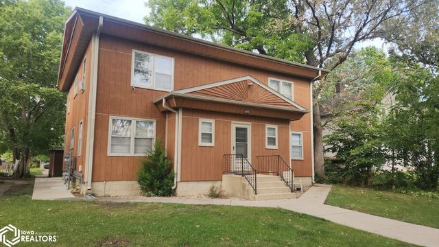 210-212 4th St NE, Mason City, IA 50401