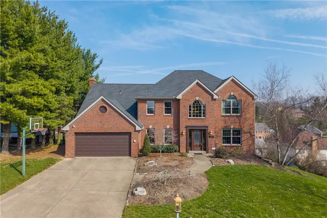 1375 Royal Oak Dr, Wexford, PA 15090