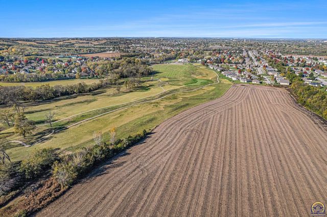 SW 53rd St, Topeka, KS 66610
