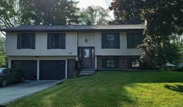 1480 Canal St, Portage, MI 49002