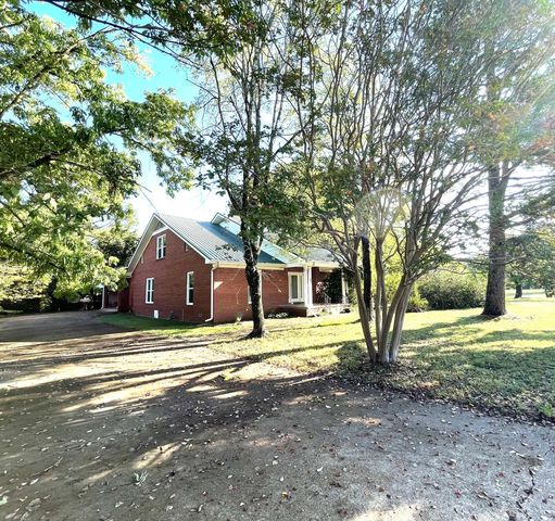 1555 E  College St, Batesville, AR 72501