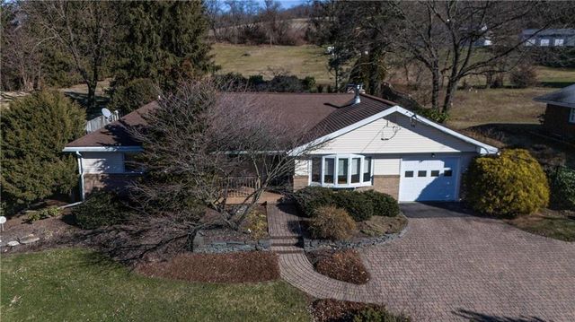 1692 Limeport Pike, Coopersburg, PA 18036