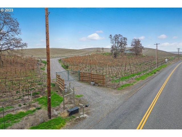 4532 Emerson Loop Rd, The Dalles, OR 97058