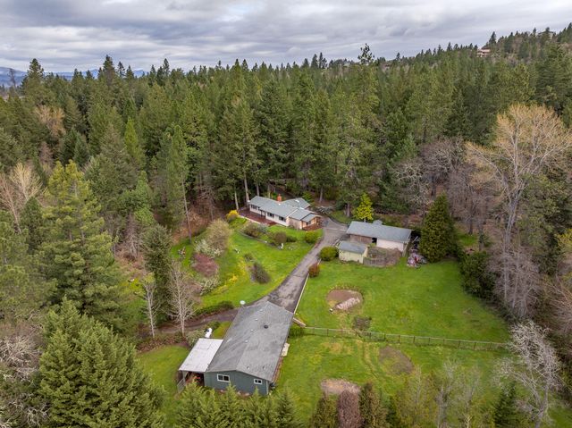 2957 Woodland Park Rd, Grants Pass, OR 97527