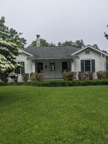 305 N  Dougherty St, Black Mountain, NC 28711