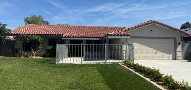 4512 University Ave, Bakersfield, CA 93306
