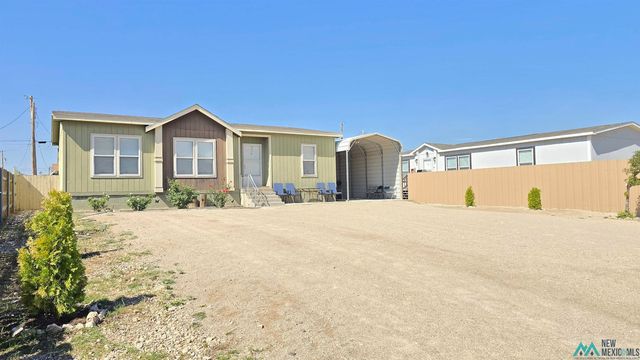 2109 Algerita St, Carlsbad, NM 88220