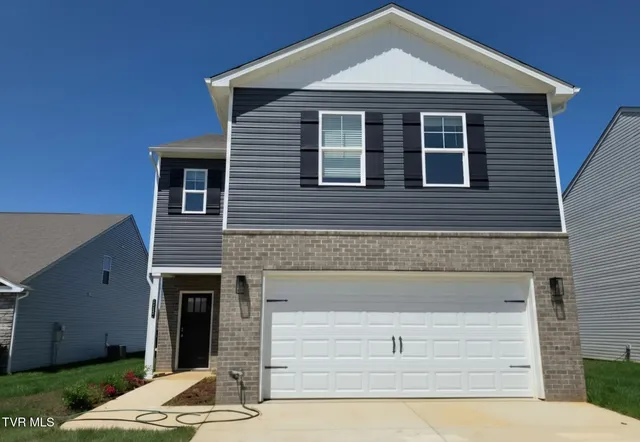 2101 Fox Meadows Cir, Bluff City, TN 37618