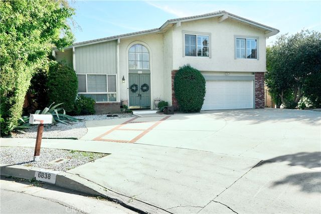 6838 Whitaker Ave, Van Nuys, CA 91406