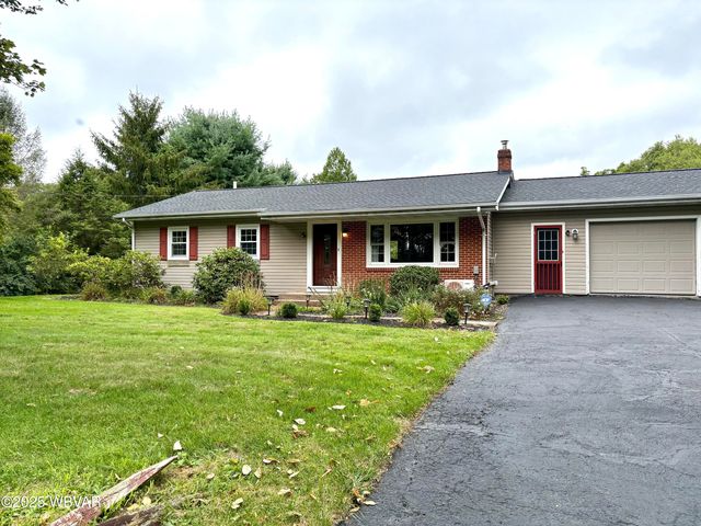 1154 Pleasant View Rd, New Columbia, PA 17856